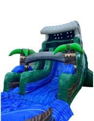 ab055318 4bef 4d4f a4f2 9ab551851a1c 1768843962 18ft Emerald Tsunami Wet/Dry Slide